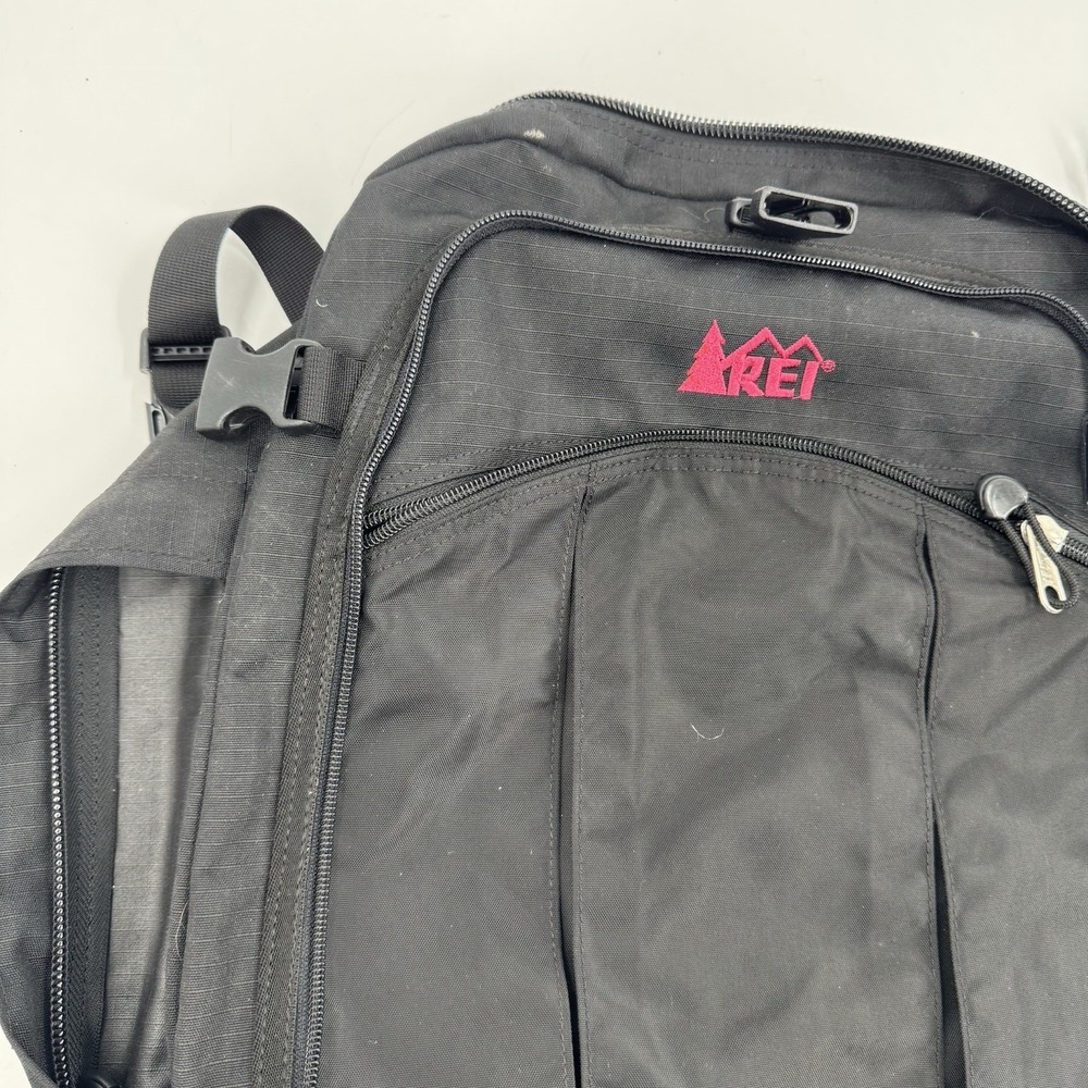 REI Black Nylon Backpack Carry On Bag Satchel Travel - Picture 3 of 13